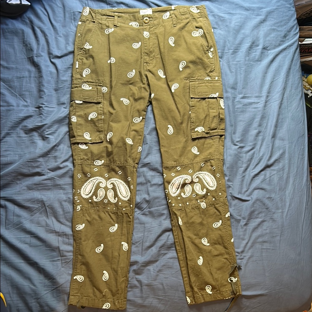 Green Cargo Pants with white design